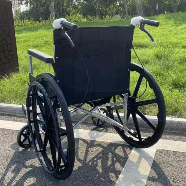Lightweight Foldable Manual Wheelchair - 120kg Capacity, 24" Rear Wheels, Steel Frame - 图片 4